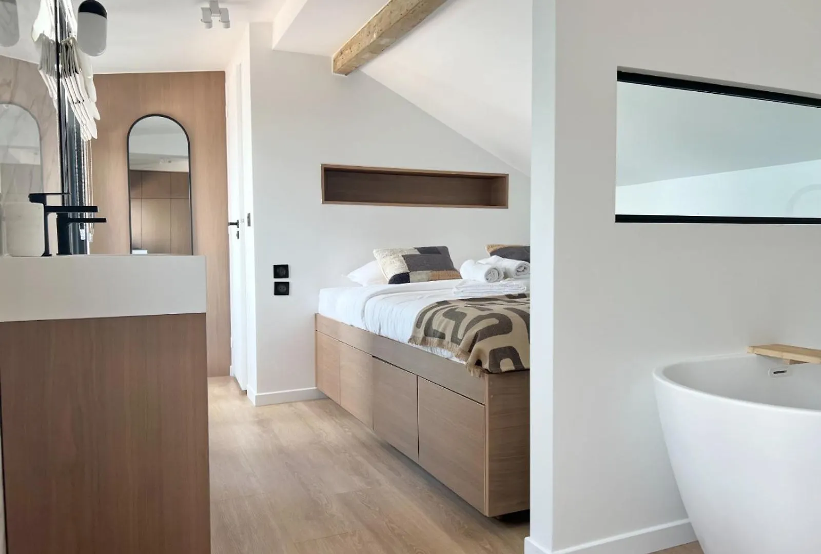 Luxueux Duplex 8p - Marais Avec Cinema דירה